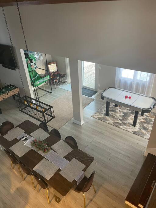 Modern Near W Hottub, Game Room, Fireplace Albrightsville