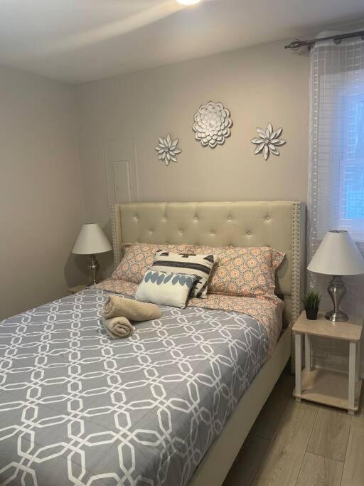 Modern Near W Hottub, Game Room, Fireplace *