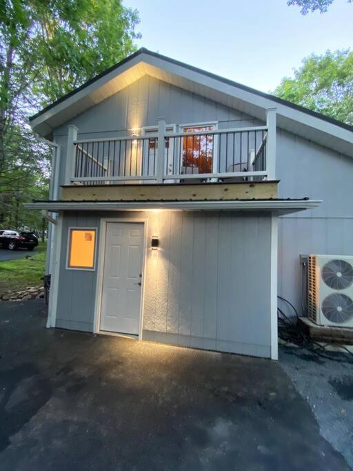 Modern Near W Hottub, Game Room, Fireplace *