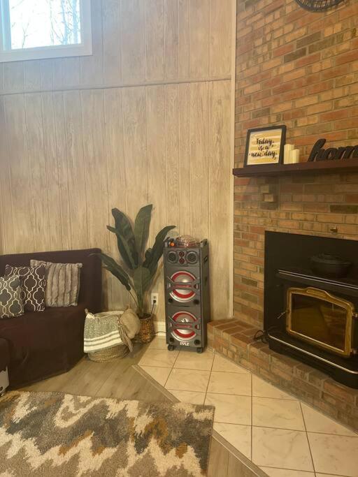 Ferienhaus Modern Near W Hottub, Game Room, Fireplace *